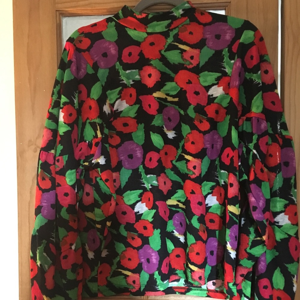 Zara Oversized sleeve floral top